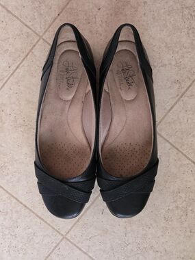 Life Stride Black Women's Slip-On Comfort Flats